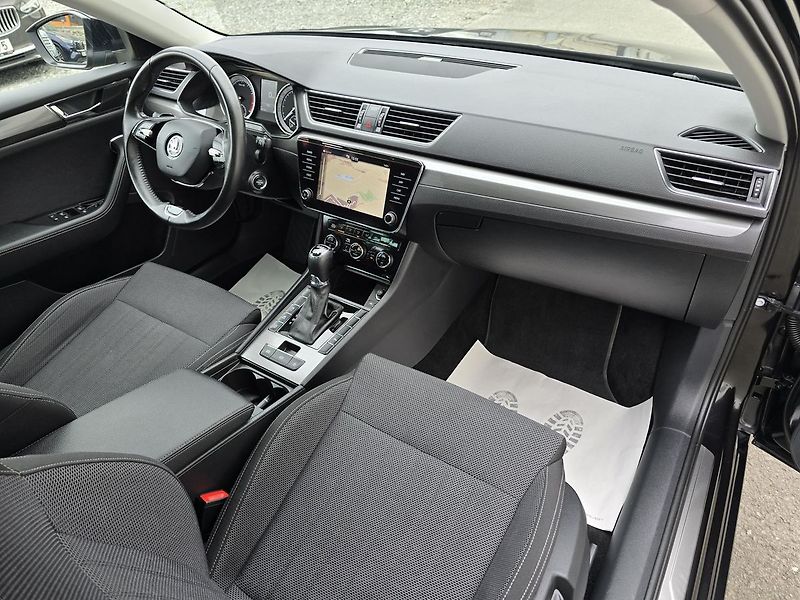 Škoda Superb 200kW 4x4 DSG WEBASTO - fotka 11 z 24