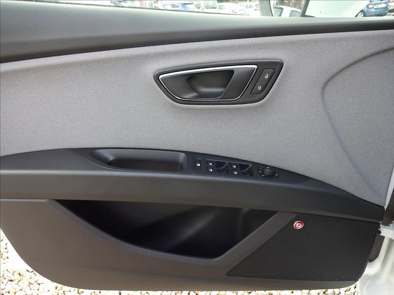 Seat Leon 1,6 TDI 85kW - fotka 18 z 55