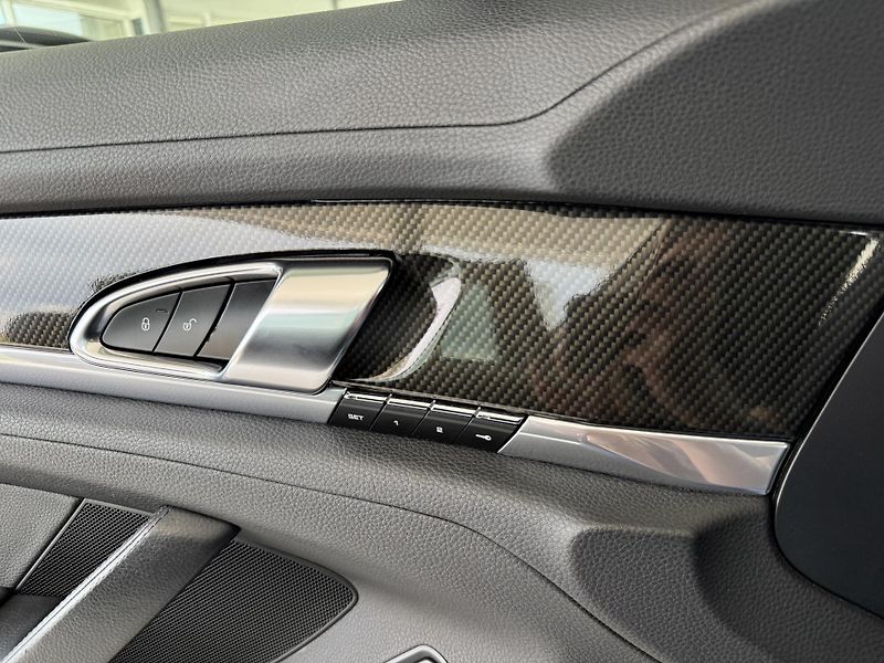 Porsche Panamera Diesel*221kW*Chrono*Webasto - fotka 27 z 33