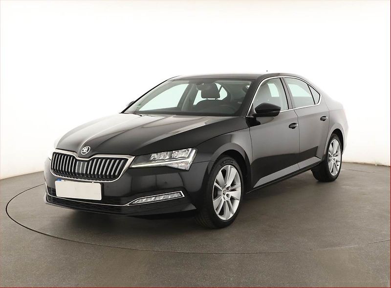 Škoda Superb (2020) Style 2.0 TDI - fotka 2 z 20
