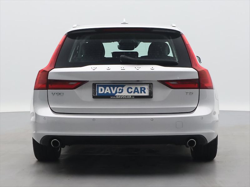 Volvo V90 2,0 T5 184kW Momentum CZ DPH - fotka 5 z 36