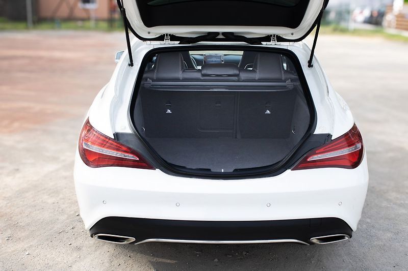 Mercedes-Benz CLA Doložitelný servis, nové letní - fotka 35 z 36