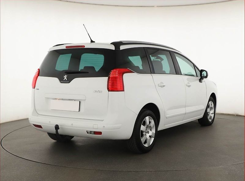 Peugeot 5008 (2016) 2.0 BlueHDi, Serv.kniha - fotka 5 z 14