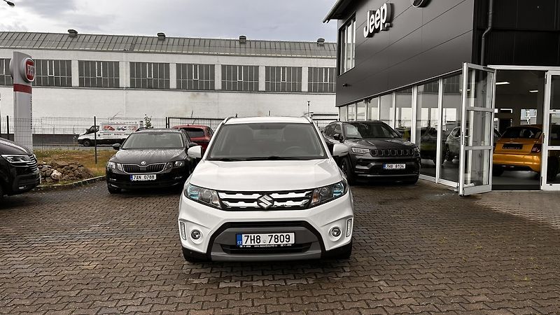 Suzuki Vitara 1.6i Automat - fotka 2 z 17