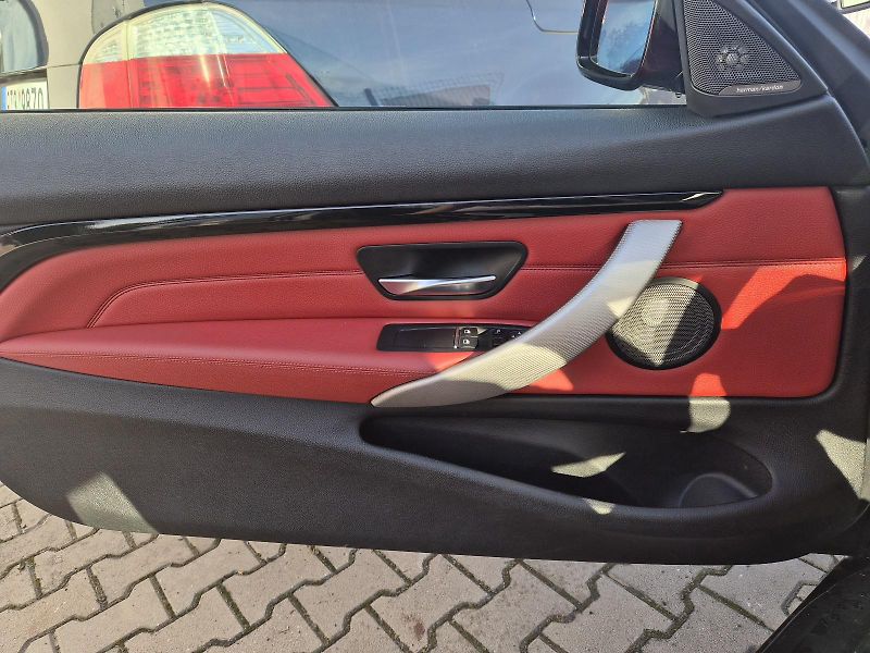 BMW Řada 4 (2019) - fotka 12 z 20