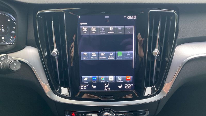 Volvo V60 Cross Country Pro, B4 AWD, 145 - fotka 19 z 29