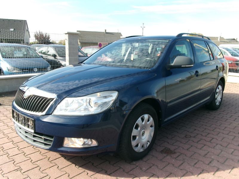 Škoda Octavia (2012) 1,2 TSI KLIMA  - fotka 3 z 25