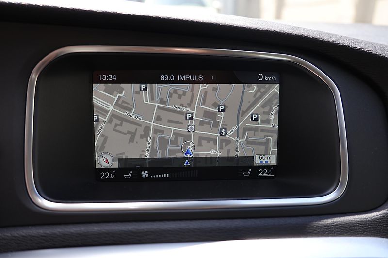 Volvo V40 (2015) - fotka 16 z 24