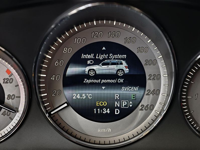 Mercedes-Benz GLK 220 CDI A/T 4MATIC BIXENON ČR - fotka 16 z 24