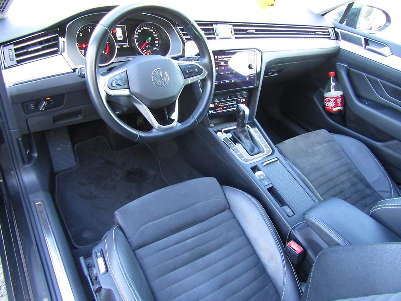 Volkswagen Passat (2022) 2.0 TDI DSG 147kW  MATRIX - fotka 14 z 41