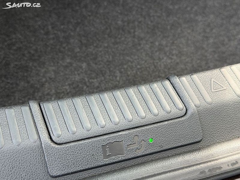 Škoda Superb (2020) 2.0 TDi 110kw/STYLE/tažné - fotka 26 z 27