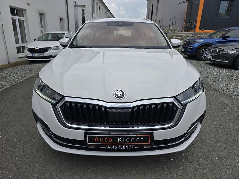 Škoda Octavia 110kW DSG STYLE + NAVI - fotka 3 z 41
