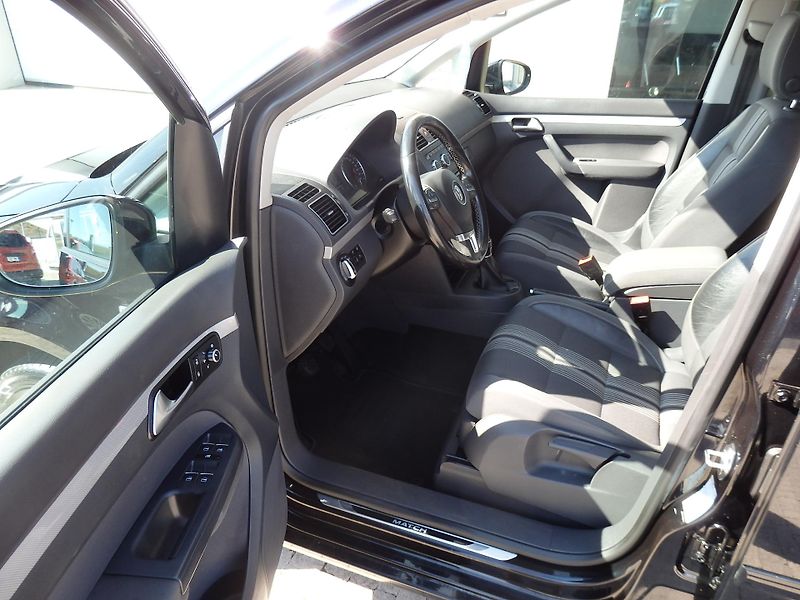 Volkswagen Touran 1,4 TSI 103 KW ZÁLOHOVÁNO - fotka 6 z 25