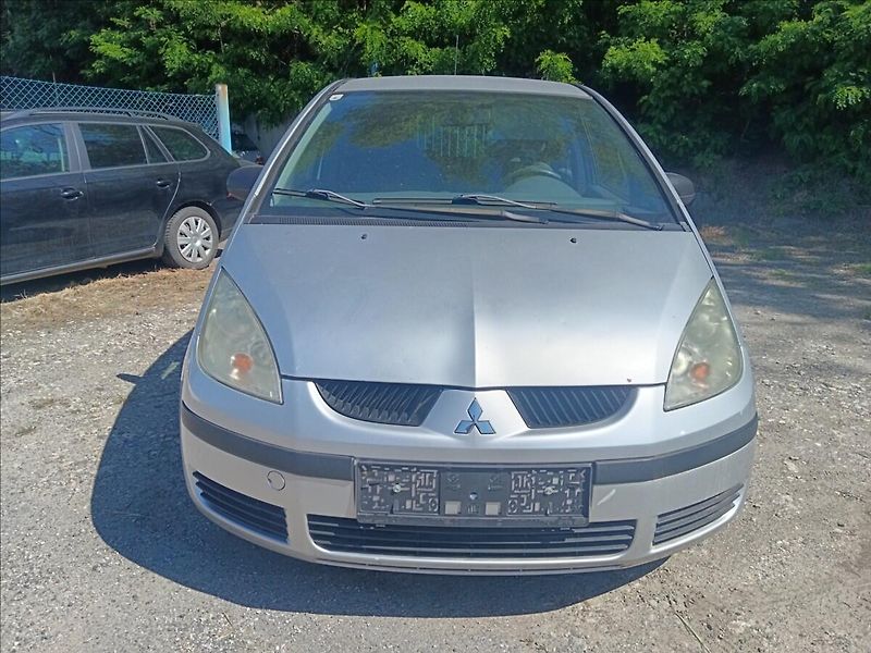 Mitsubishi Colt 1,1 MPi - fotka 2 z 19
