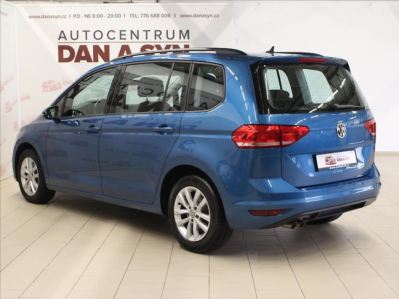 Volkswagen Touran 2,0 TDI 110KW LED 1.majitel - fotka 6 z 30