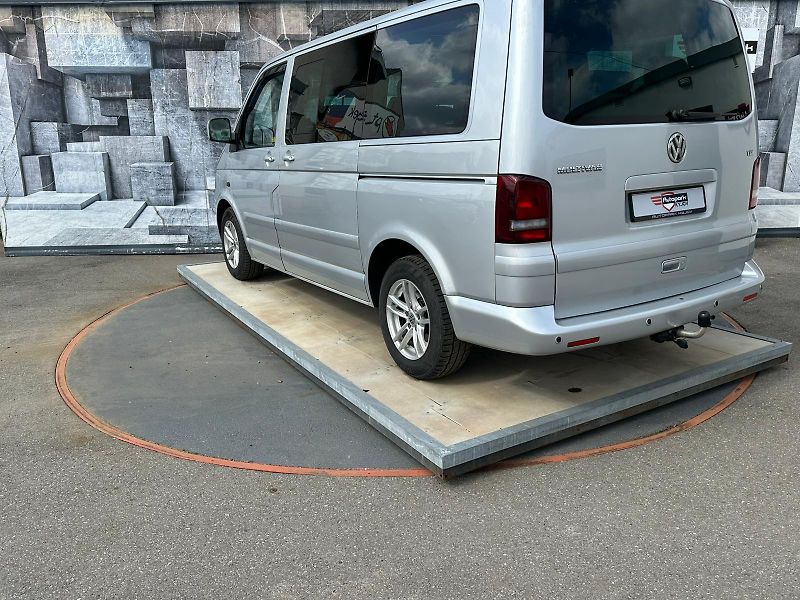 Volkswagen Multivan (2006) 2.5TDi, 128KW, HIGHLINE - fotka 8 z 26