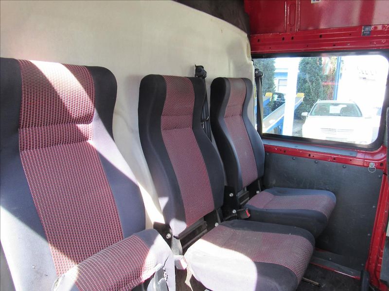 Citroën Jumper 2,2 HDI 110kW 6 míst - fotka 10 z 28
