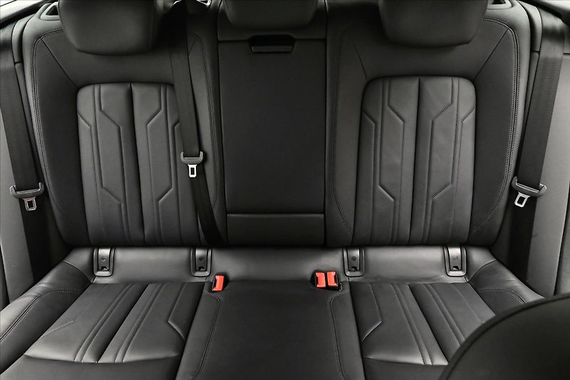 Audi A6 Avant 3,0 TDI V6 210kW MHEV Zá - fotka 28 z 31