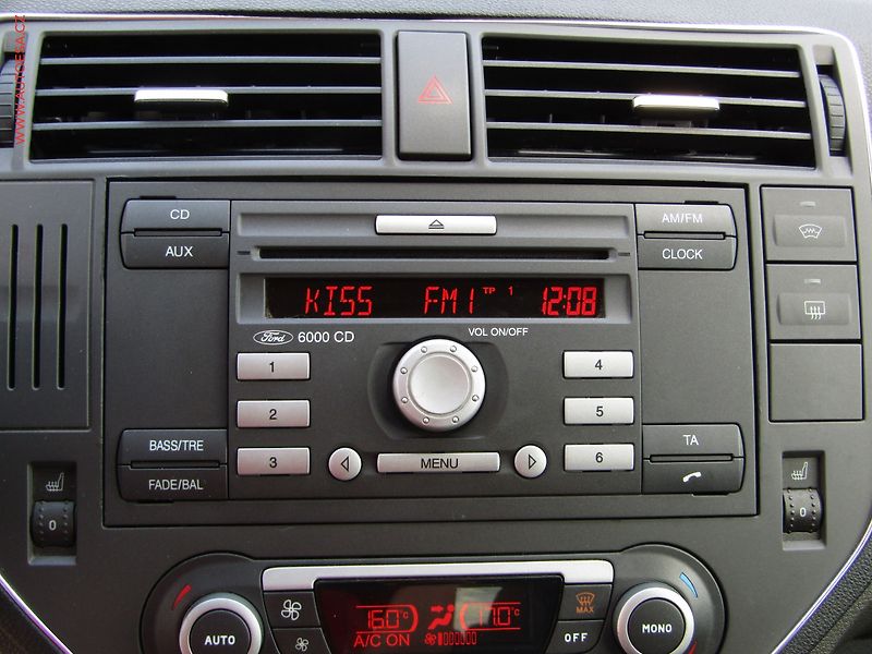 Ford C-MAX (2009) 1.8i, AC - fotka 15 z 16