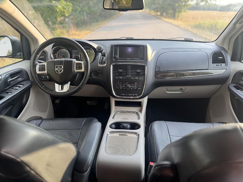 Dodge Grand Caravan (2016) 3.6 V6 SERVISNÍ KNIHA - fotka 19 z 35