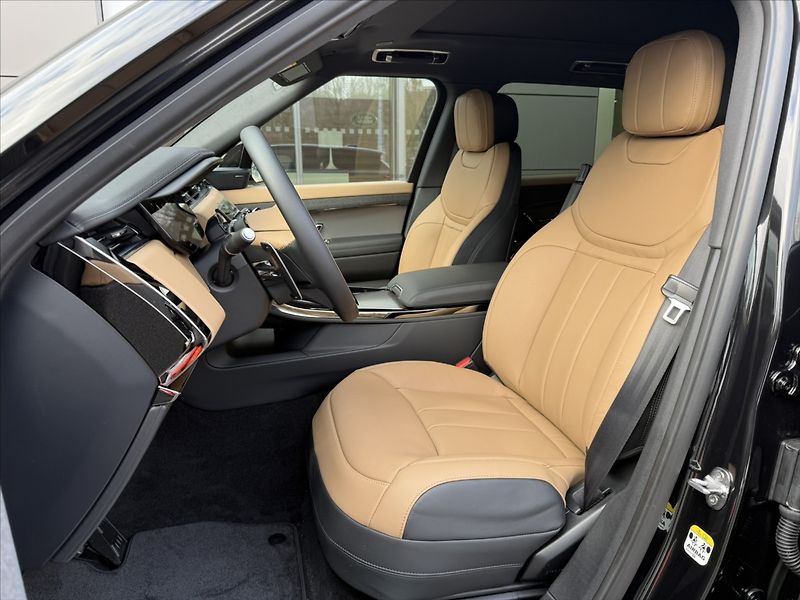 Land Rover Range Rover Sport (2026) 3,0 DYNAMIC SE P460e - fotka 11 z 38