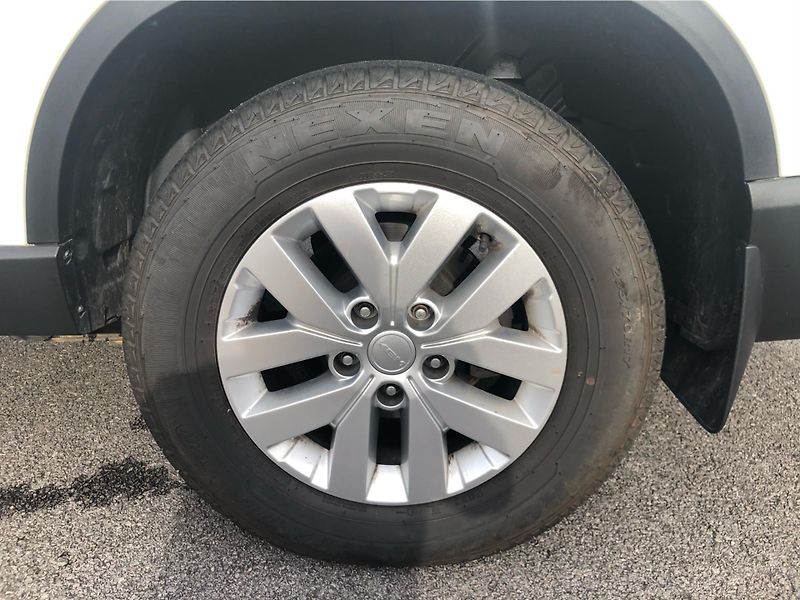 SsangYong Musso A Grand 2.2 e-XDi TD AT 4x4 - fotka 14 z 28