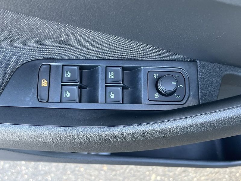 Škoda Kamiq Top Selection 1.0 TSI 85 kW - fotka 26 z 27