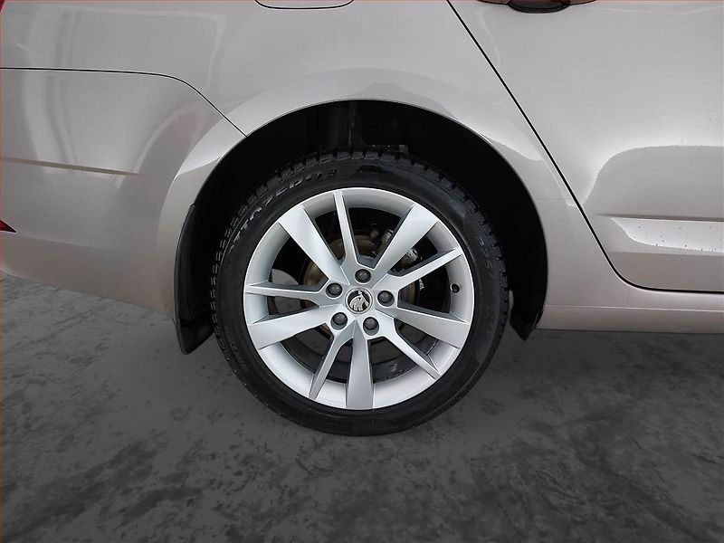 Škoda Octavia (2018) Style 1.4 TSI, Automat - fotka 12 z 16