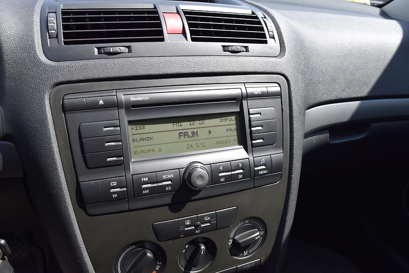 Škoda Octavia (2007) 1.6MPI 75kw CLASSIC KLIMA  - fotka 23 z 38
