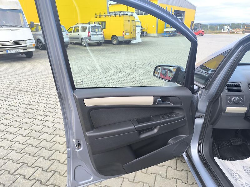Opel Zafira (2008) 1.8  7MÍST,DOLOŽENÉ KM,SERVIS - fotka 9 z 36