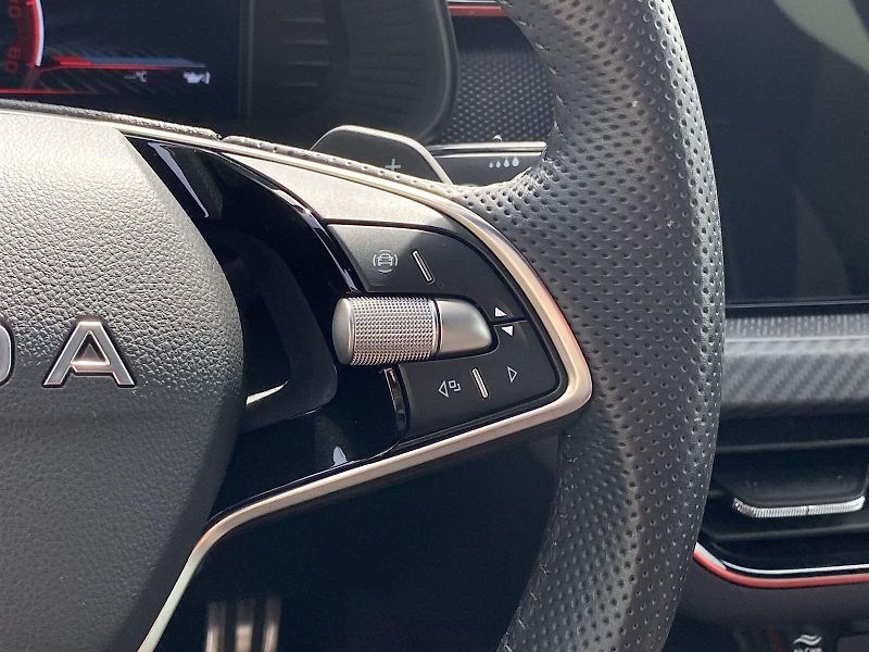 Škoda Kamiq (2025) 1.5 TSI DSG Monte Carlo - fotka 15 z 34