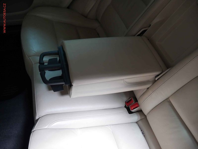 Škoda Superb (2013) 2.0 TDi 4x4, 2.maj, DSG - fotka 25 z 25