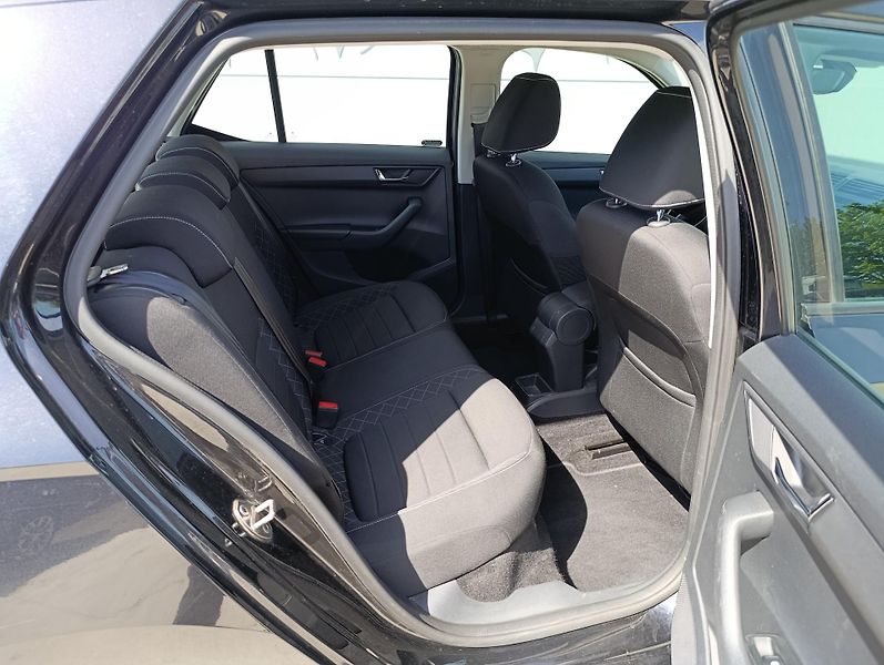 Škoda Fabia 1.2TSI 66kW STYLE ČR - fotka 13 z 29