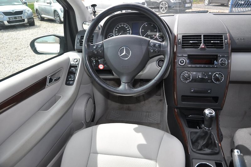 Mercedes-Benz Třídy A 180CDi 80kW Elegance - fotka 5 z 14