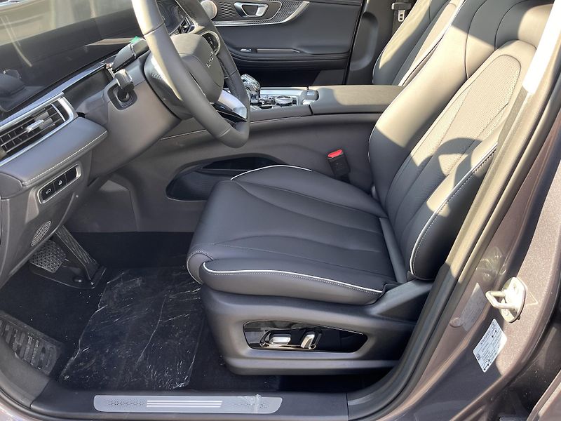 Chery Tiggo 7 (2026) 1,6 UNIQUE 4x4 VÝPRODEJ! - fotka 15 z 36
