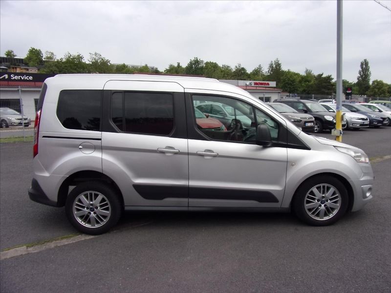 Ford Tourneo 1,6 TDCI  Connect - fotka 2 z 23