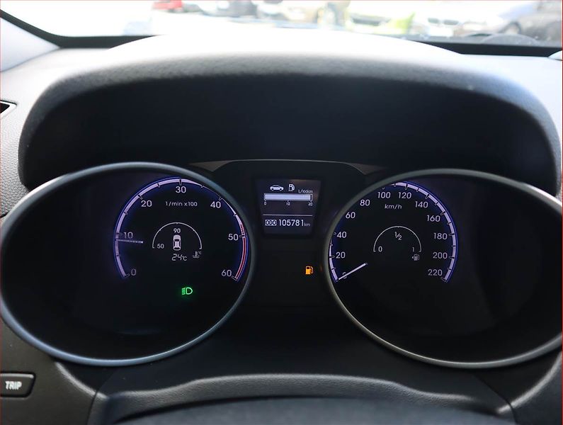 Hyundai ix35 (2012) 1.7 CRDi, Tempomat - fotka 11 z 16