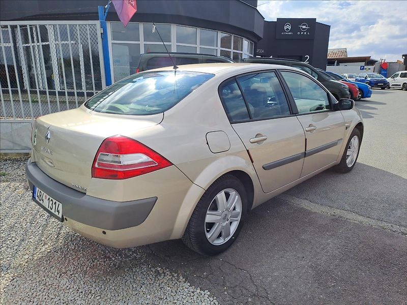 Renault Mégane 1,5 DCI KLIMA,NOVÉ ROZVODY - fotka 3 z 12