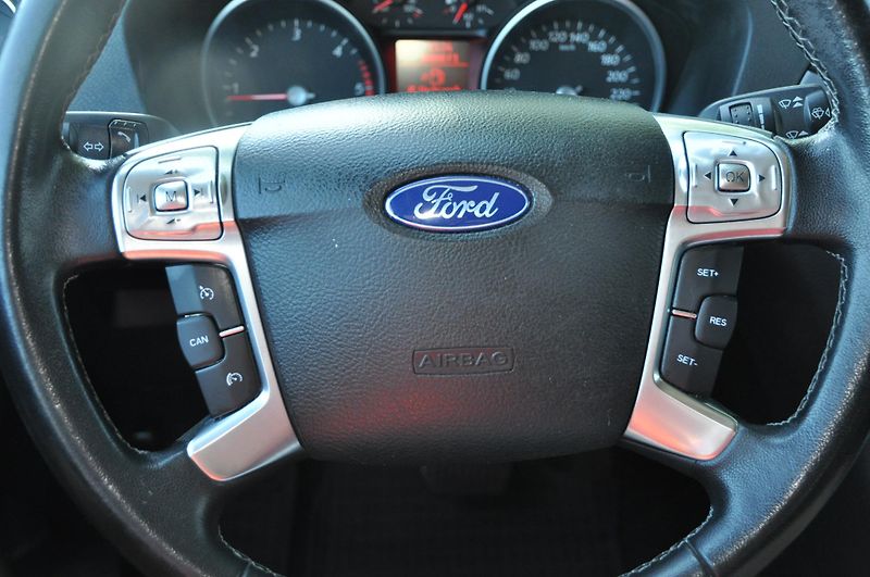 Ford Mondeo 2.0TDCi 103kW KOMBI Automat - fotka 12 z 21