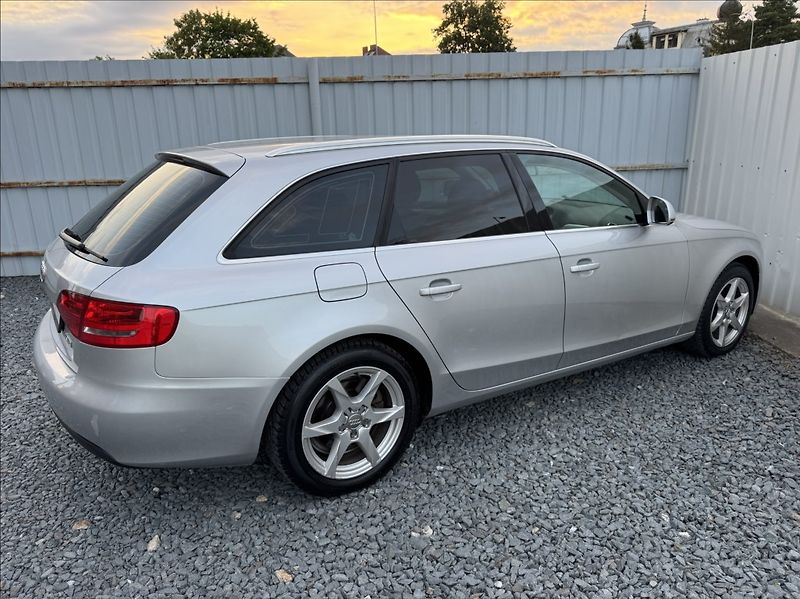 Audi A4 2,0 TDI 105kW AVANT - fotka 13 z 50