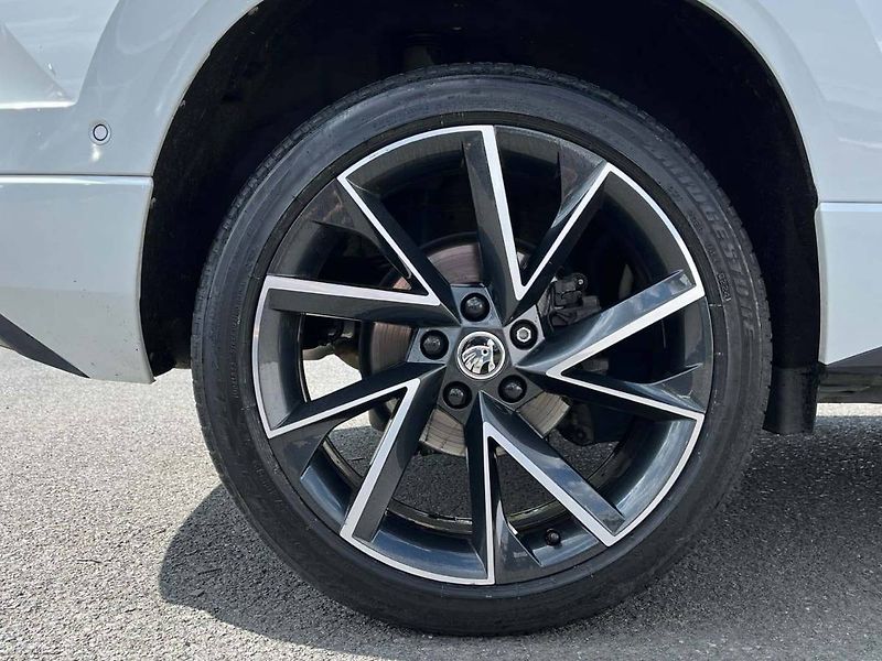 Škoda Karoq (2024) 2.0 TDI 110kW Sportline 4x4 DS - fotka 8 z 20