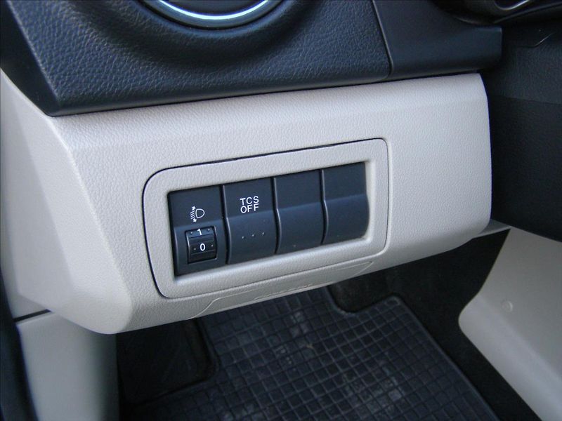 Mazda CX-7 2,2   4x4 162000km - fotka 23 z 27