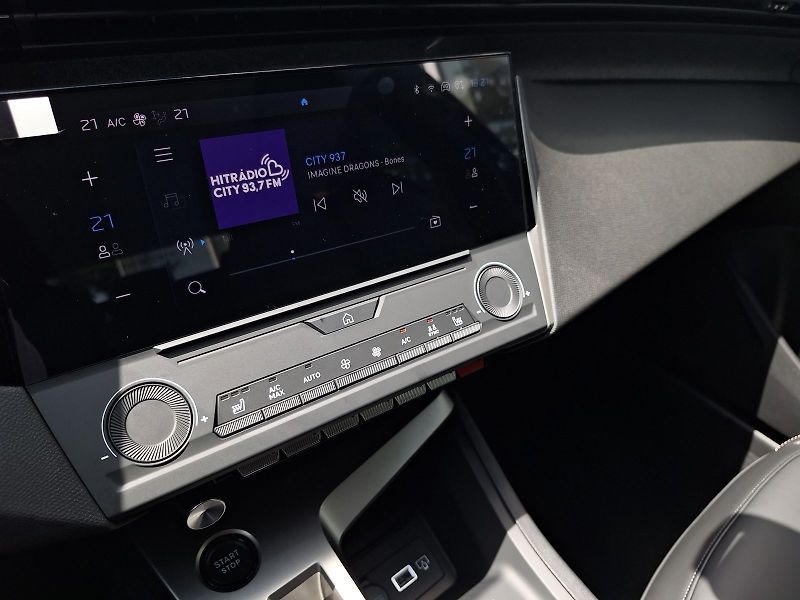 Peugeot 308 (2026) 308 ALLURE Hybrid 145 e-DCS6 - fotka 15 z 19