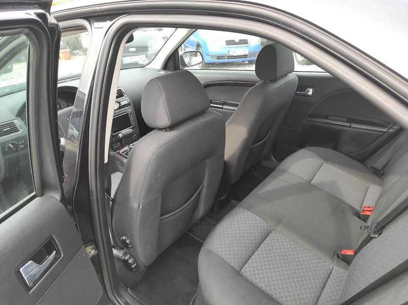 Ford Mondeo AUTOMAT, GHIA, LIFTBACK - fotka 17 z 20