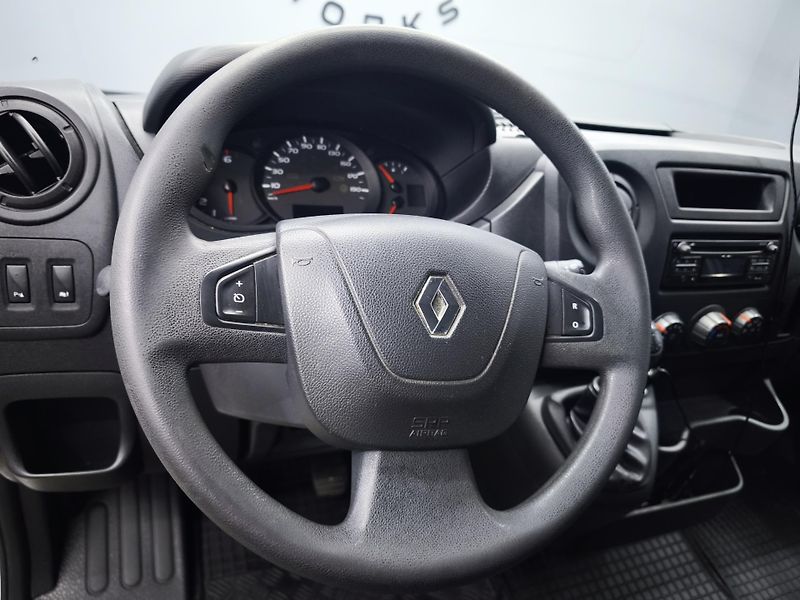 Renault Master (2019) 2.3, L3H2, klima, kamera - fotka 27 z 28