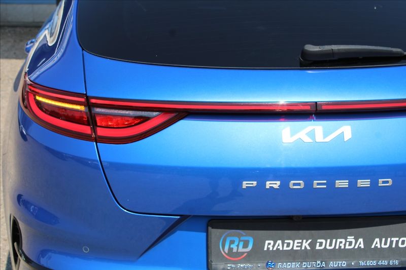 Kia ProCeed 1,5 T-GDI  1MAJ,DPH,GTLINE,JBL - fotka 39 z 41