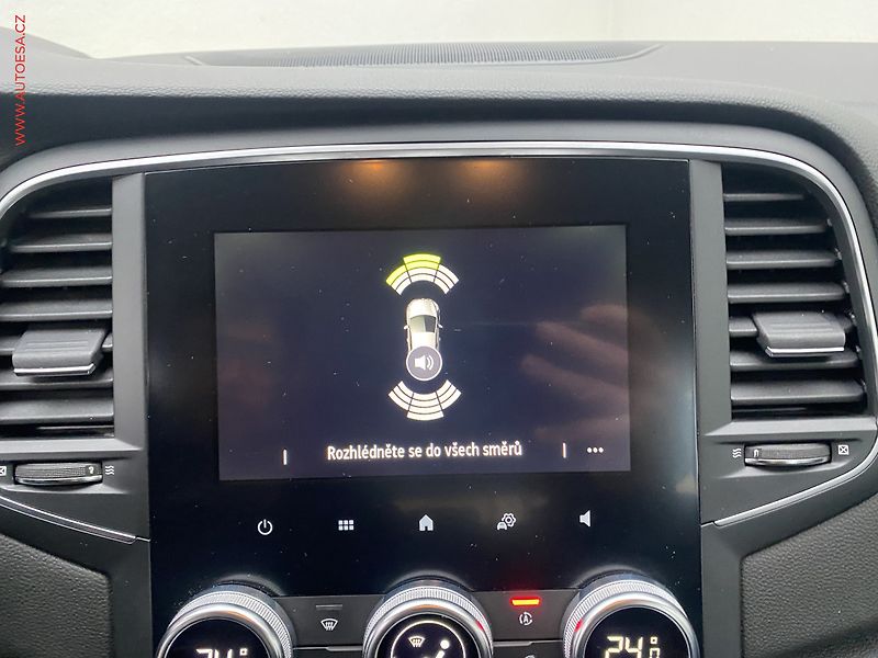 Renault Mégane (2023) 1.5dCi, AT, navi, LED - fotka 16 z 17