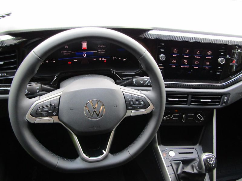 Volkswagen Taigo People 1,0 TSI 70 kW 5G - fotka 25 z 38
