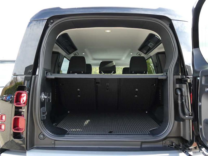 Land Rover Defender 110 3,0 S D200 - fotka 30 z 34