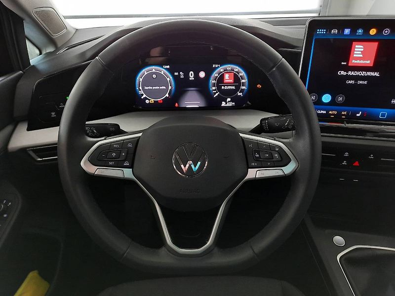 Volkswagen Golf (2025) 1.5 TSI (85kW/116k) People - fotka 10 z 25